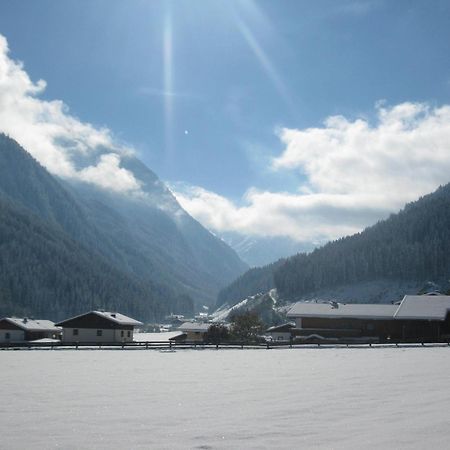 Haus Wally Neustift im Stubaital Luaran gambar