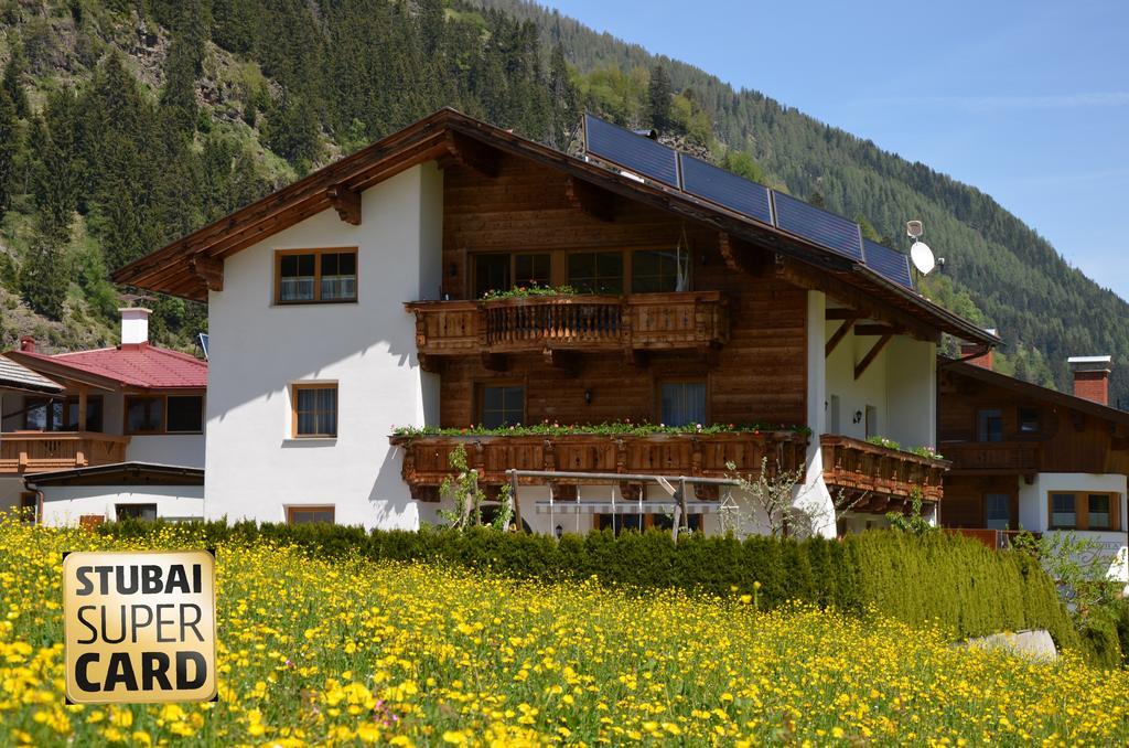 Haus Wally Neustift im Stubaital Luaran gambar